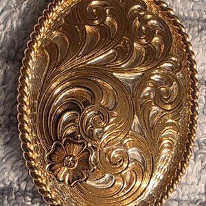 Vintage Metal Bolo Tie, Nice Montana Silversmiths, Brass, Nice Design